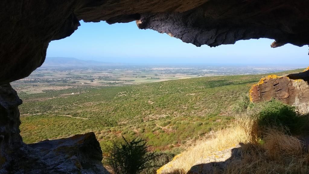 Nuraghe di Masullas - Tafone Sa Grotta Su Para