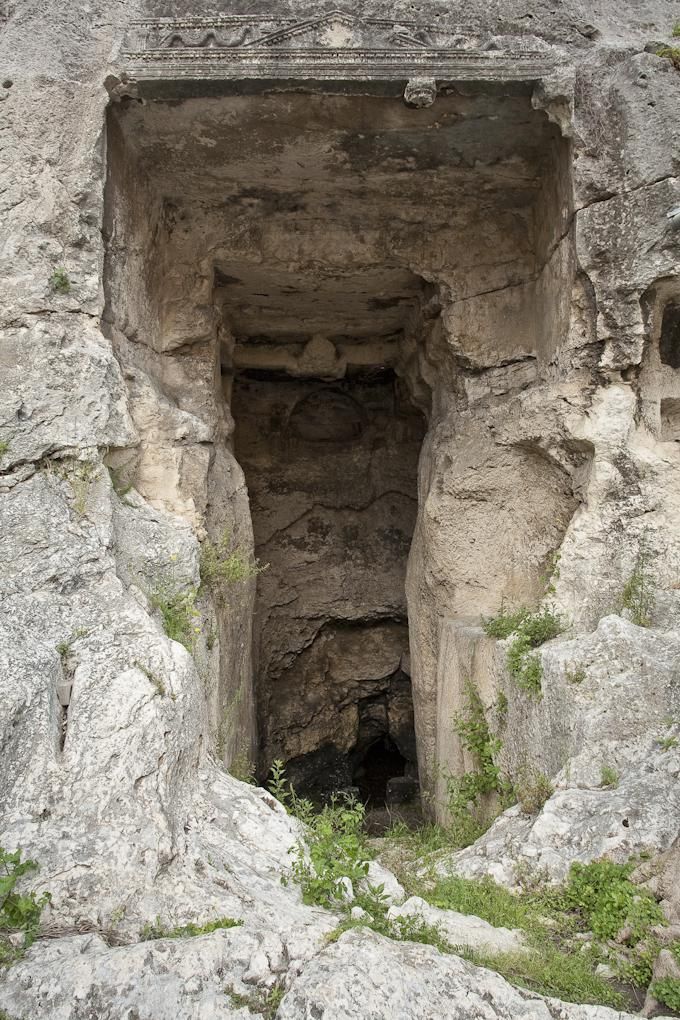Grotta della Vipera