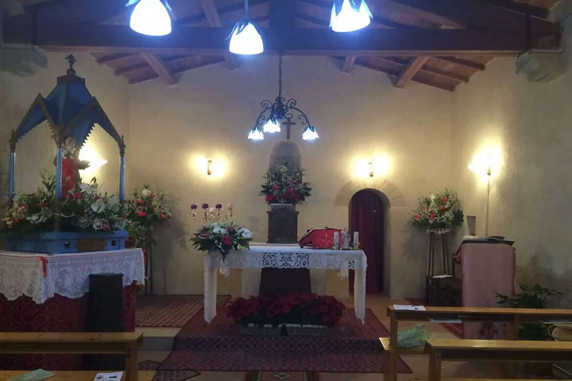Chiesa di Santa Lucia a Masullas, interno